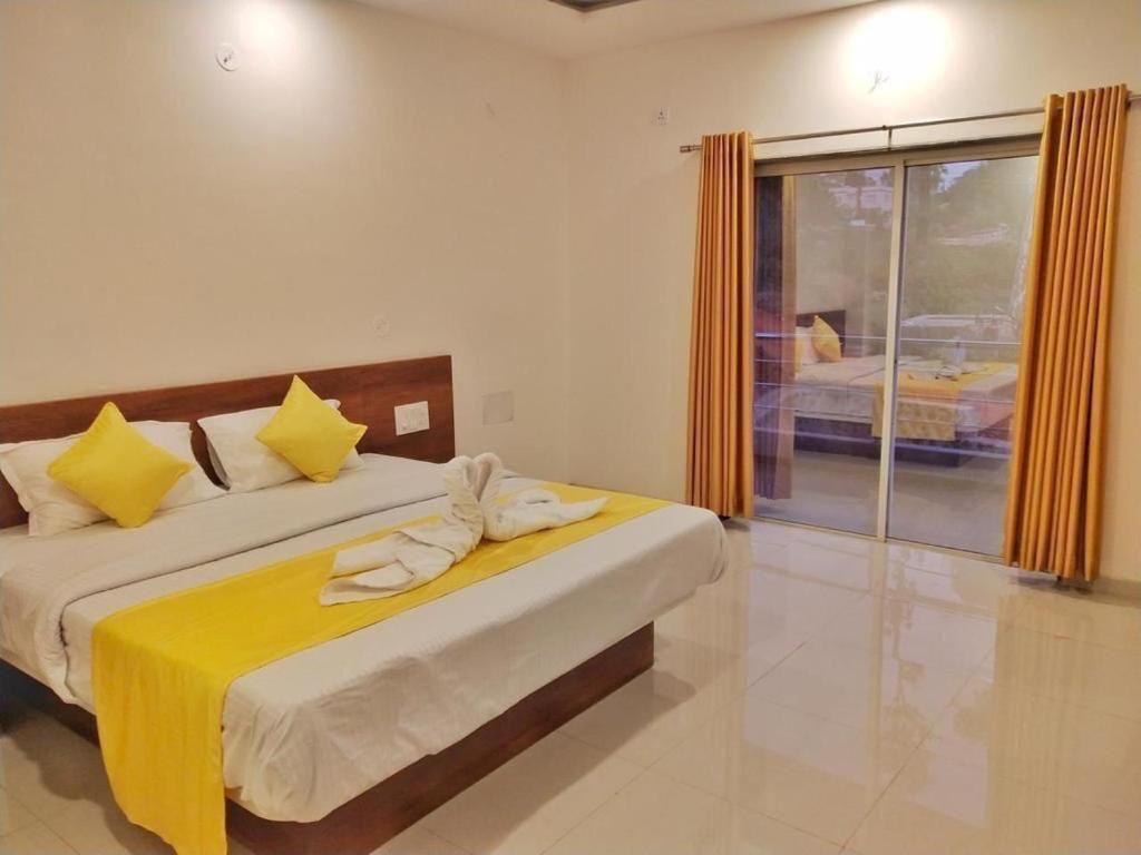 Hotel Magic Mountain,Mahābaleshwar Esterno foto