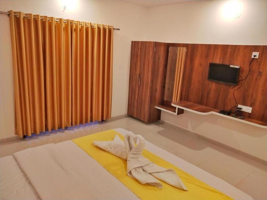 Hotel Magic Mountain,Mahābaleshwar Esterno foto